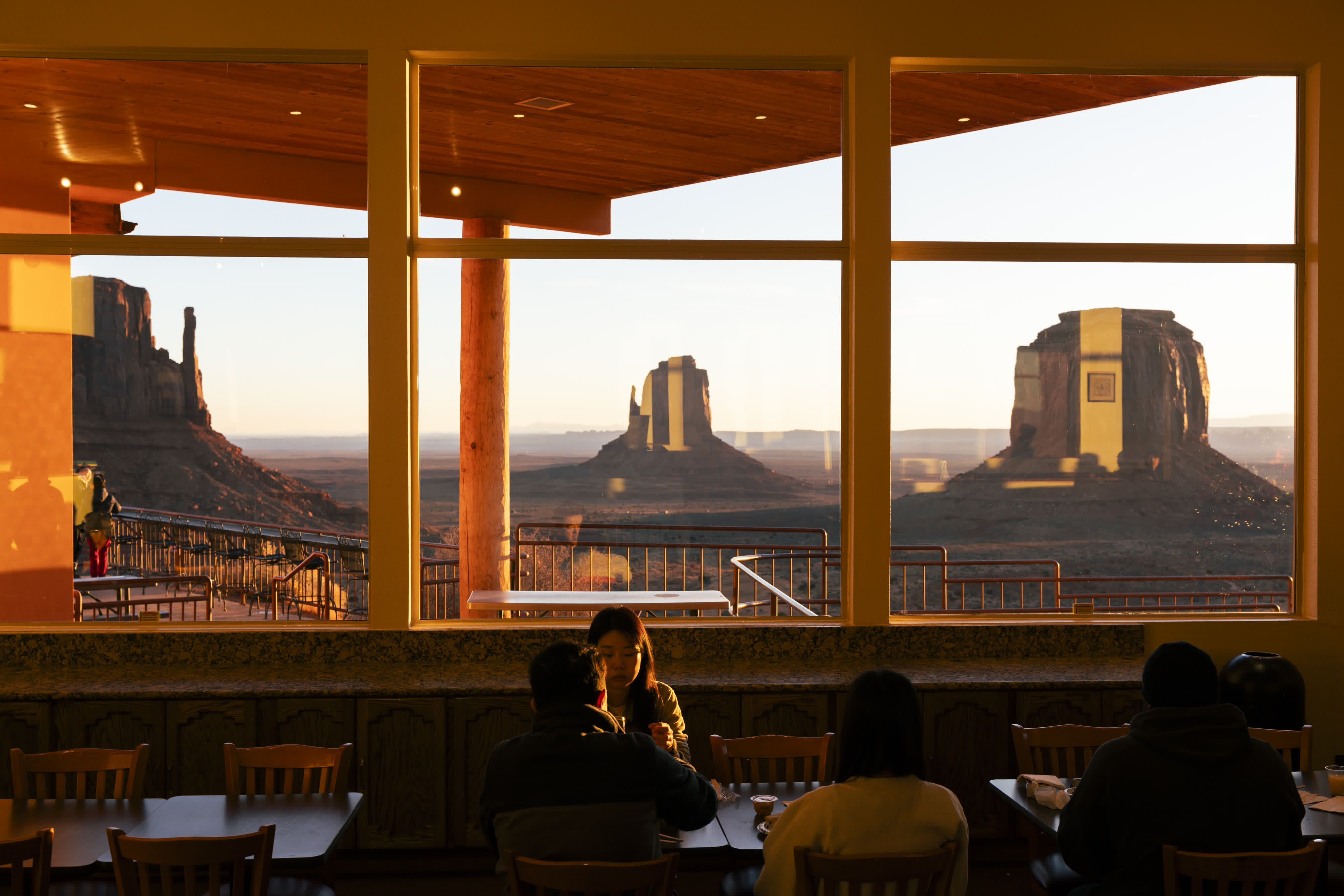 Monument Valley 2023 photo 4 by Bowen Hou